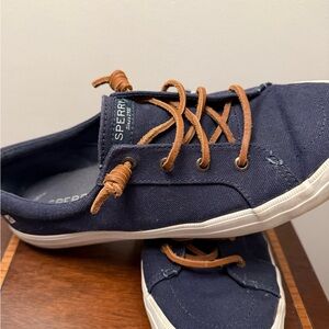Sperry style sneakers